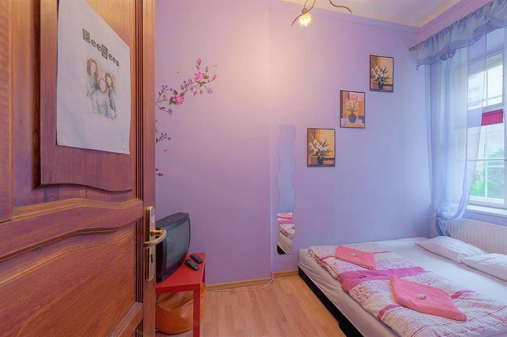 Hostel 70S Cracovia Esterno foto